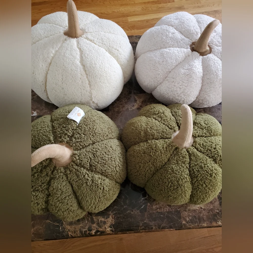 Huntington Home Green and White Holiday Pillows Sherpa Pillows